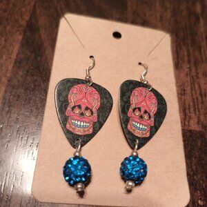 RED / BLACK SUGAR SKULLS GUITAR PICK EARRINGS